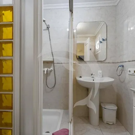 Apartamento El Mdano With Stunning Pool Views El Médano
